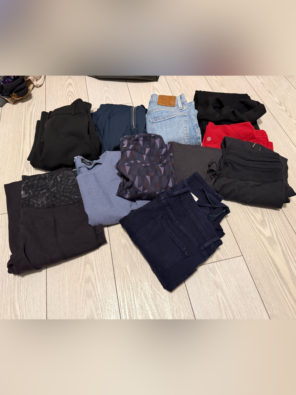 Flawed bundle 11 Lululemon aritzia Frame kate spade dress leggings active jeans